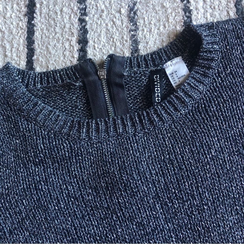 Divided sweater - Picture 3 of 4